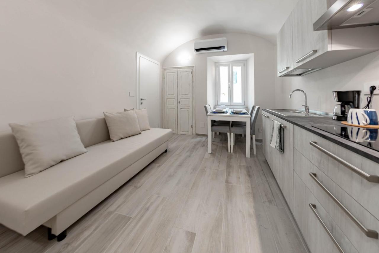 H11 Piccola Perla A Un Passo Dal Mare Daire Santo Stefano al Mare Dış mekan fotoğraf